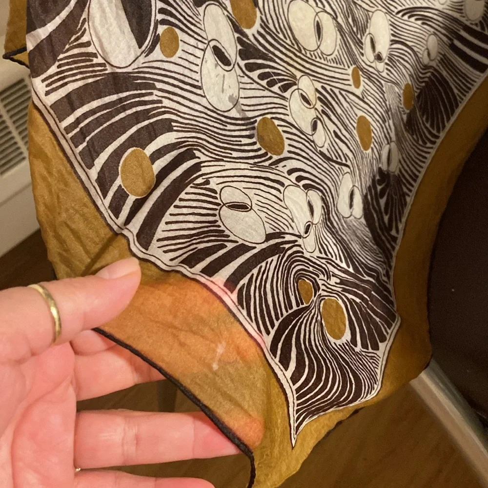 Vintage Christian dior scarf 🧣